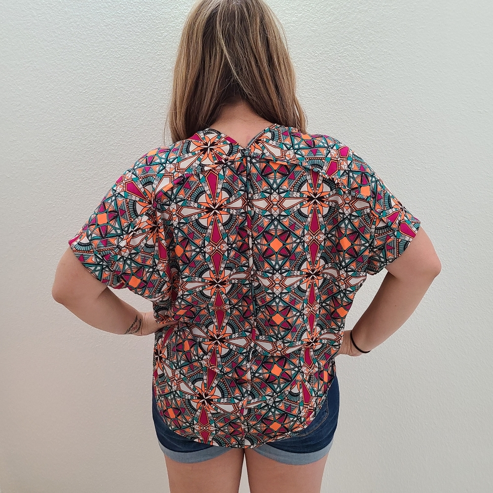 LUSH Tunic Top - Picture 3 of 8